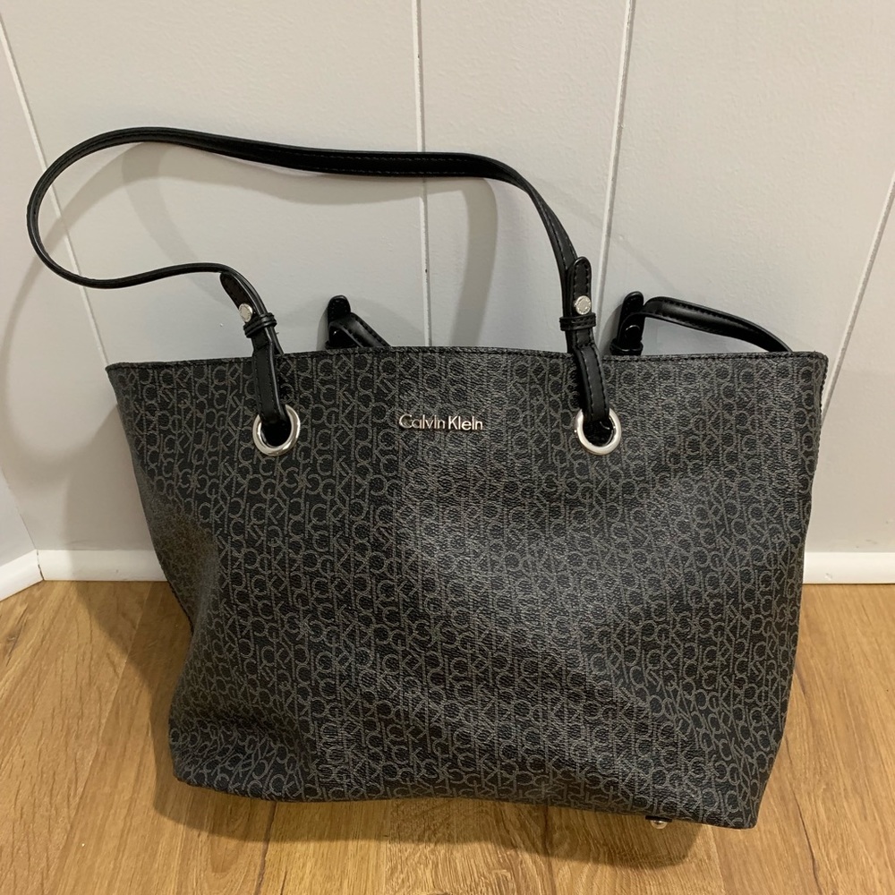 Calvin Klein Tote in CK Print